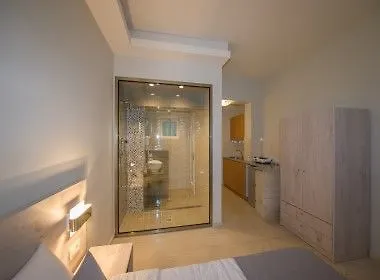 Hotel Lithakia Beach 2*